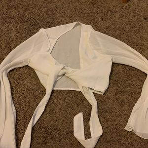 Solid Knot Front Bell Sleeve Crop Top